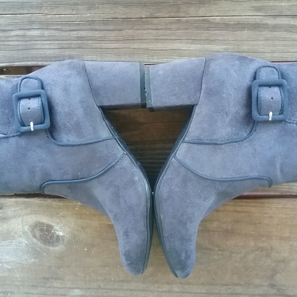 White Mountain Booties - Picture 4 of 6